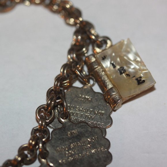 Vintage Ten 10 Commandments Metal Charm Bracelet Women's Silver Tone Bible - Picture 2 of 3
